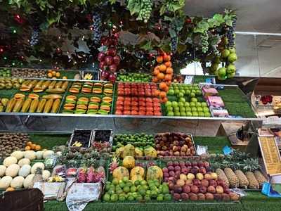 Ice Cap Fruits Juices & Snacks