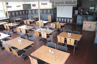 Caramba Lounge Bar & Restaurant