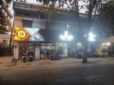 Suri Bar & Restaurant