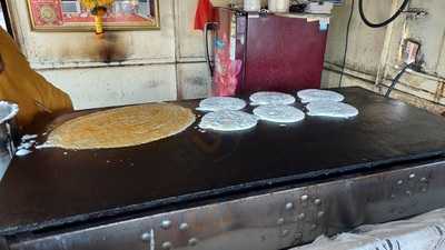 Aadesh Dakshin Daavangiri Loni Spongue Dosa