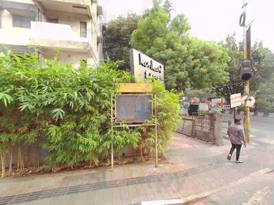 Ashish Gola & Sancks