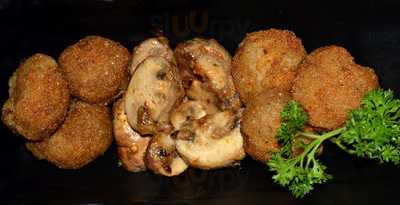 Pune Night Life Bistro & Lounge