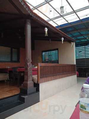 Hotel Vatika Restaurant