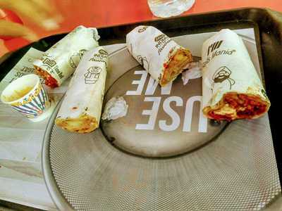 Cafe Prakataj Roll Corner