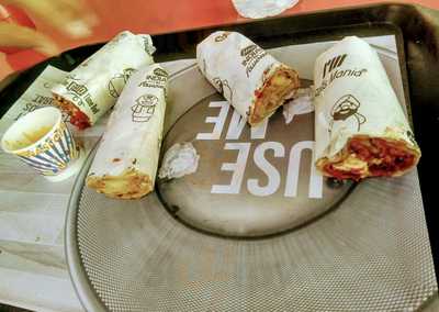 Cafe Prakataj Roll Corner