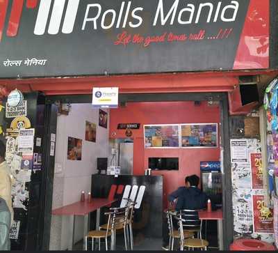 Cafe Prakataj Roll Corner