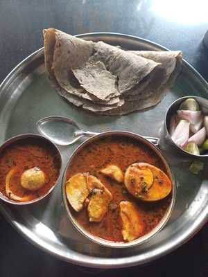 Hotel Khandeshi Express