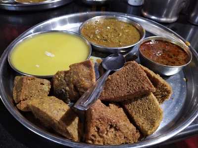 Hotel Khandeshi Express