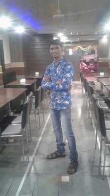 Dhareshwar Bar And Restaurant