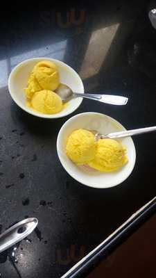 Dazzling Manali Cafe