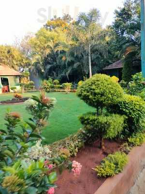 Lahari Family & Garden Dhaba