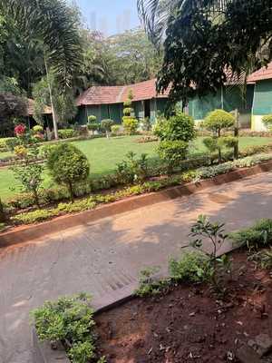 Lahari Family & Garden Dhaba