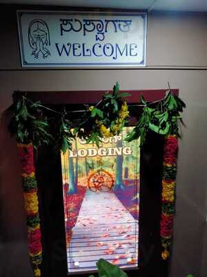 Mandara Bar And Restaurant