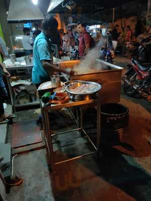 Maduri Food Corner