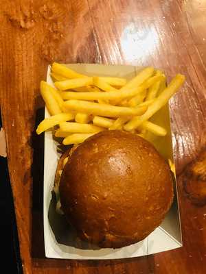 Cheesy Juicy Burgers