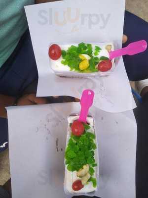 S J S Iyengar Bakery & Sweets