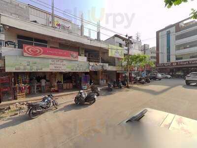 S J S Iyengar Bakery & Sweets