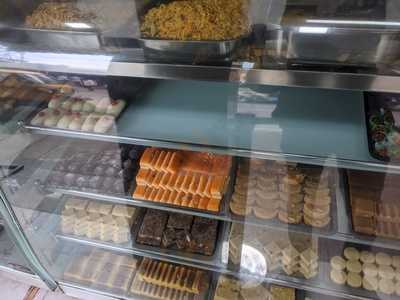 Sri Sai Ram Bhavan Sweets Bakery & Chats