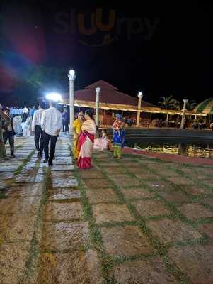 Paradise Pool Side Restaurant