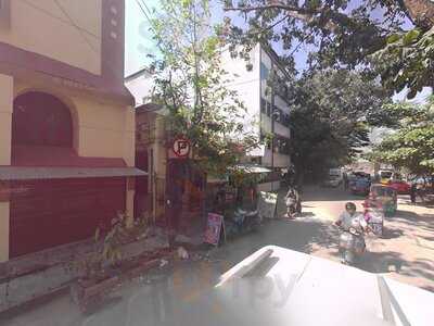 Vi Ra's Bar And Restaurant