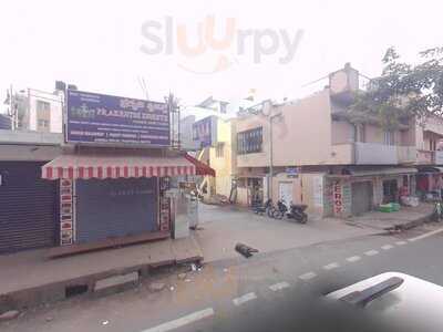 Sri Gajanana Fruit Juice Center