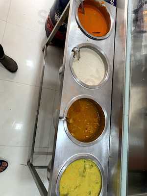 Sri Veeranjaneya Tiffin Centre