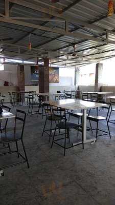 M.m Bar & Restaurant