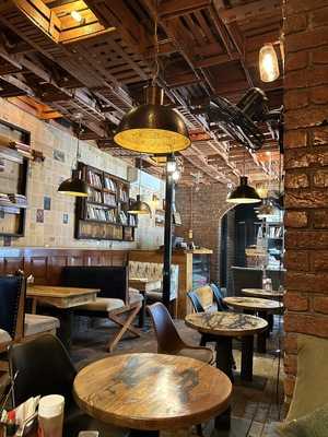 Books & Bricks Cafe