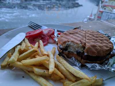 Mudra Cafe & Restaurant