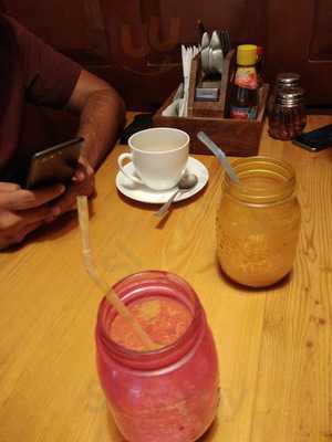 Frankie's Restaurant & Cafe