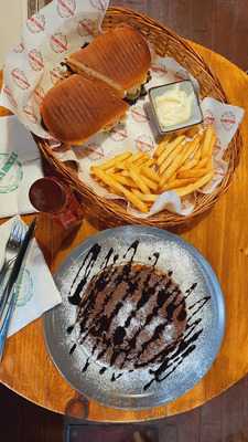 Frankie's Restaurant & Cafe