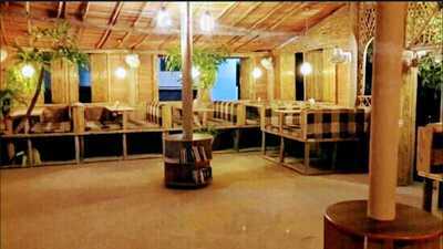 Cafe Nirvana Laxmanjhula