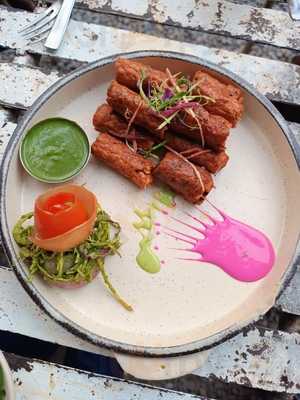 Cafe Nirvana Laxmanjhula