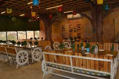 Raai Jeera - Veg & Desi Restaurant