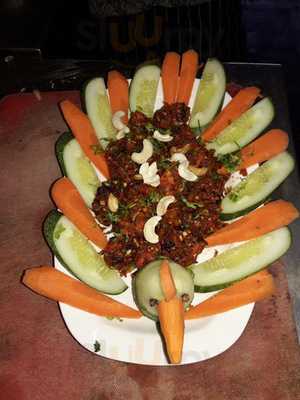 V Grand Lounge Restaurant & Bar