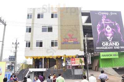 V Grand Lounge Restaurant & Bar