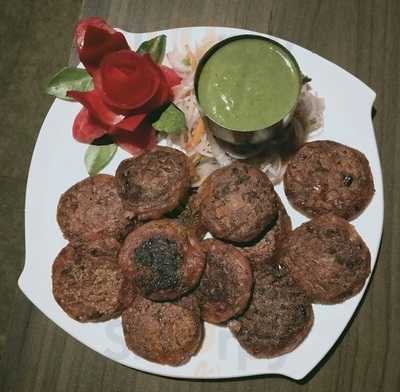 V Grand Lounge Restaurant & Bar