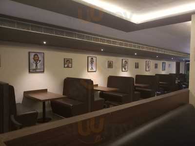 V Grand Lounge Restaurant & Bar