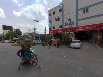 V Grand Lounge Restaurant & Bar