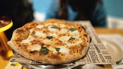 Fatjar Cafe & Market