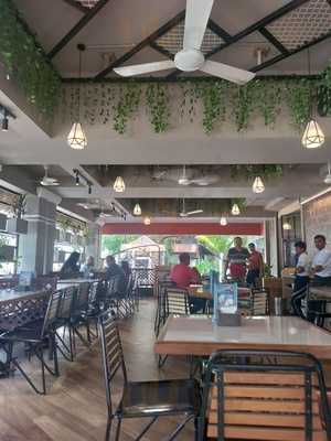 Pickle & Pint Kitchen And Bar