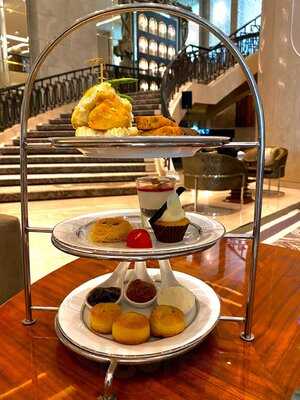 The Drawing Room & The St. Regis Bar