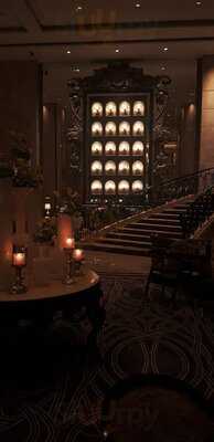 The Drawing Room & The St. Regis Bar