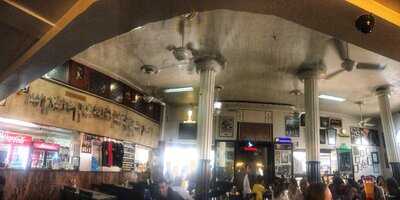 Leopold Cafe