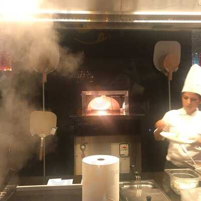 Rivea, Taj Santacruz