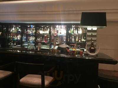 Atrium Bar & Lounge, Taj Lands End, Mumbai