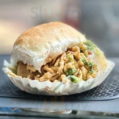 Ashok Vada Pav