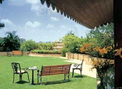 Ivy Restaurant And Banquets