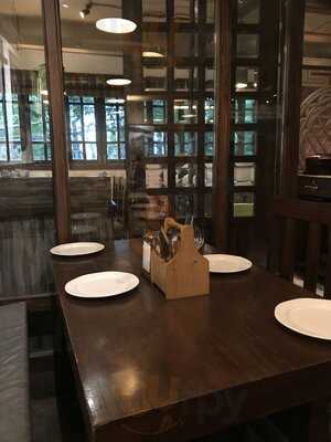 Yeti, The Himalayan Cuisine