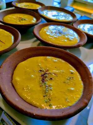 Oh-two-two At The Trident Hotel